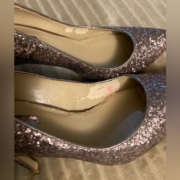 BCBGeneration Treasure High Heels Pointed Toe Shiny Taupe Pump Sz 8.5M (EU 38.5) - Picture 10 of 13